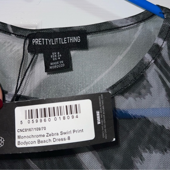 PrettyLittleThing Monochrome Zebra Swirl Print Beach Coverup & Bikini - Picture 3 of 7